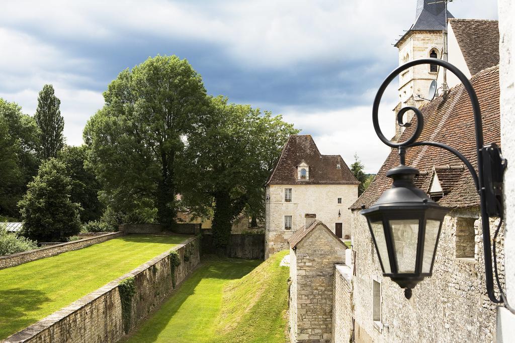 Chateau De Gilly Bagian luar foto