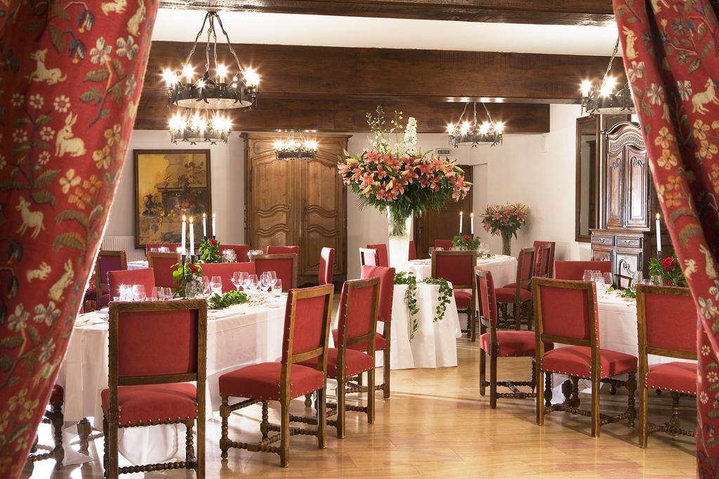 Chateau De Gilly Bagian luar foto