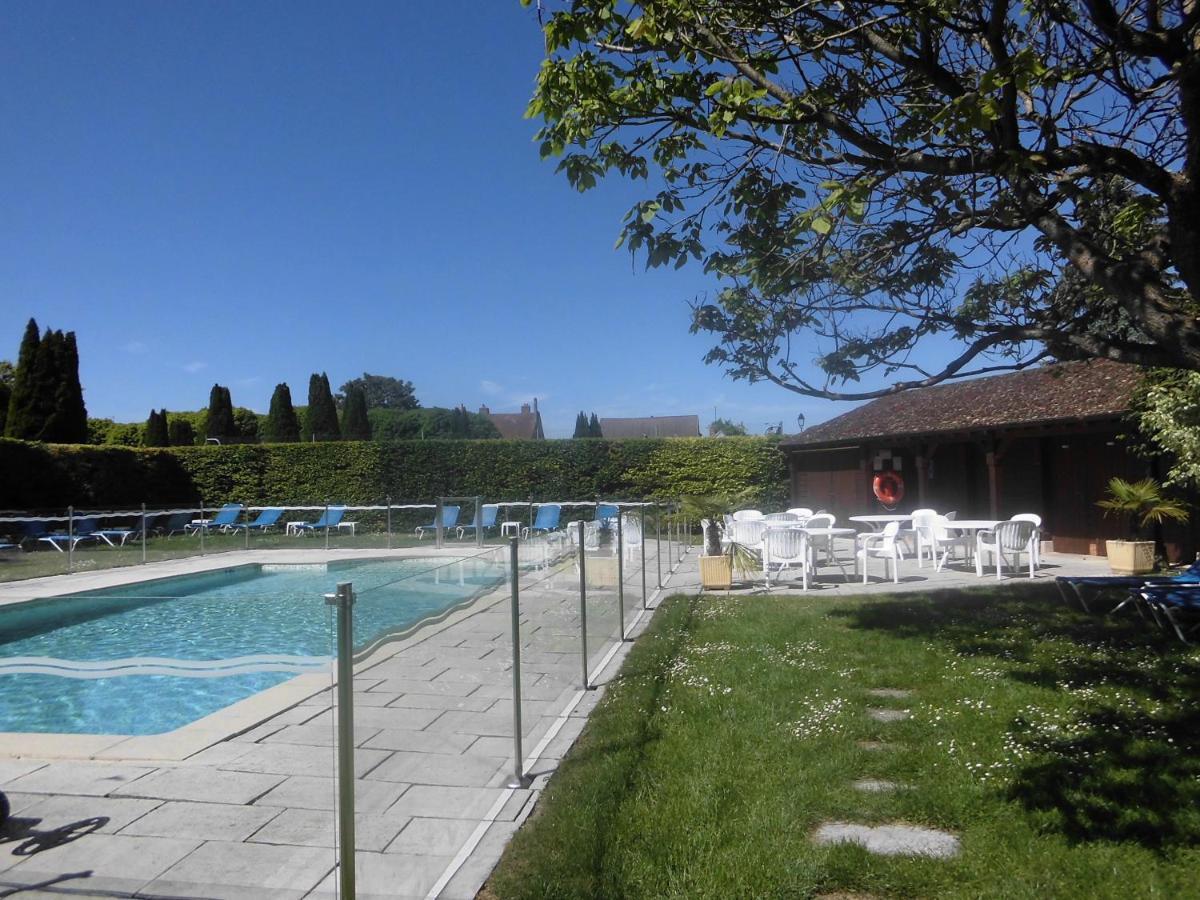 Chateau De Gilly Bagian luar foto